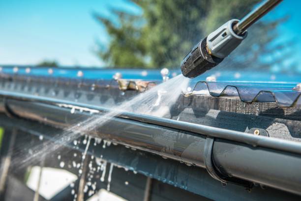 Why Choose Our Certified Pressure Washing Experts for Your Project Needs in Bloomfield, IN?